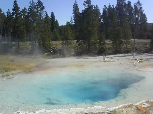 Yellowstone 042 Hot Spring.jpg